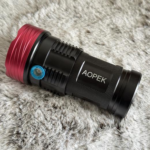  超高亮强光手电筒 美国AOPEK 金属防水 9颗LED灯珠 8000毫安大容量 商品图5