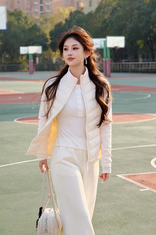 逸红颜明月优选 #LULU 95白鹅绒运动羽绒服【轻羽绒】显瘦保暖黑科技，石墨烯蓄热·防泼水裸感 商品图2