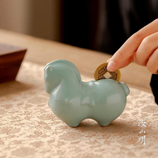 汝山明 · 2026新年礼物马上有钱汝窑马年生肖有钱马汝窑茶宠桌面小摆件礼盒 · 天青釉·马上有财 商品图0