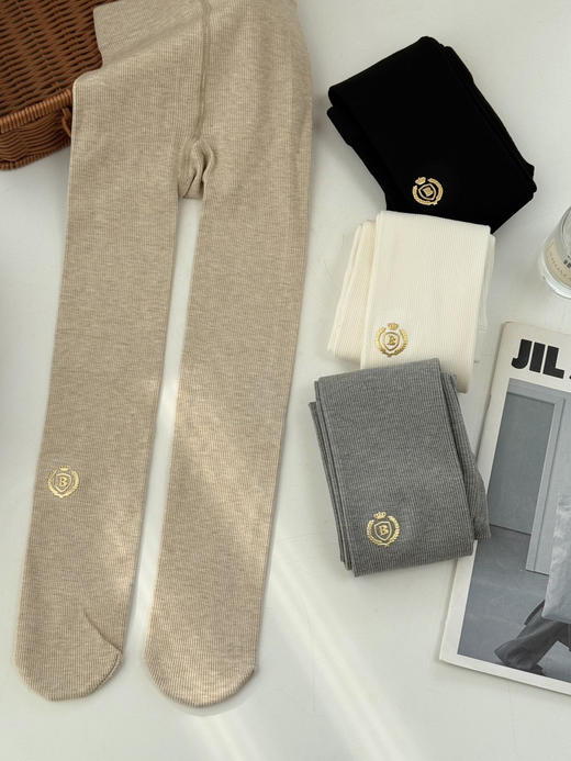 舒适贴合不紧绷~质感超棒【柠檬舒品·素色徽章连袜裤NK1276】💰29.9一条❗有女儿的一定要买！吸湿透气，耐穿耐洗 里层无骨车缝线，穿着舒适不刺痒 商品图3