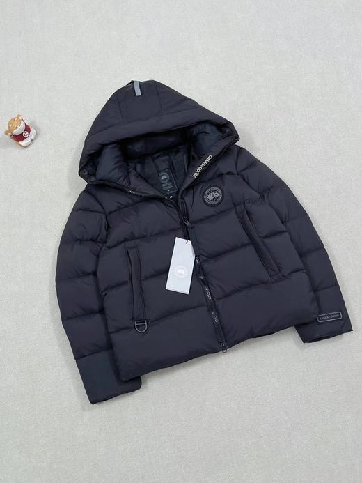 D121607冬季御寒保暖黑标情侣款连帽短款羽绒服 商品图4