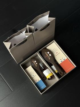 .梳子+免洗护发喷雾！贸易订单！ john Masters organics 约翰大师三丽鸥联名款hello kitty 美发梳  +免洗护发喷雾 礼盒包装