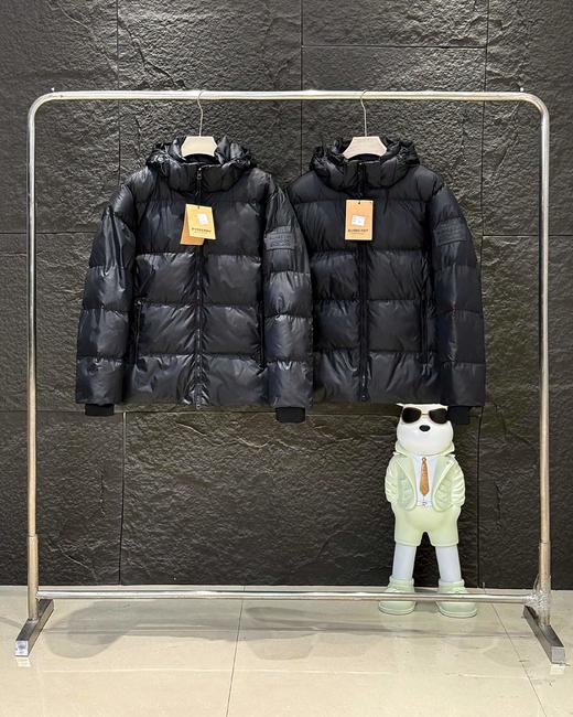 D121616新款黑色袖标黑武士羽绒服男女同款 商品图0