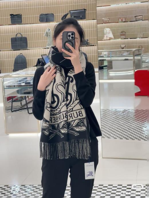 巴宝莉 新风暴骑士双面披肩  围巾（DSX） 商品图9