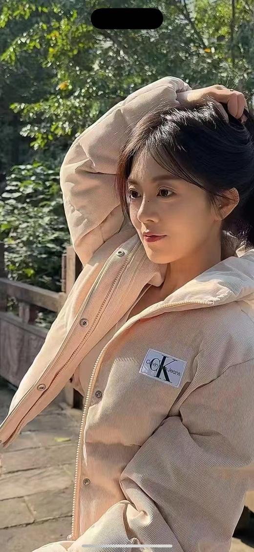 D121671贴布刺绣大口袋女款立领条绒鸭绒羽绒服 商品图3