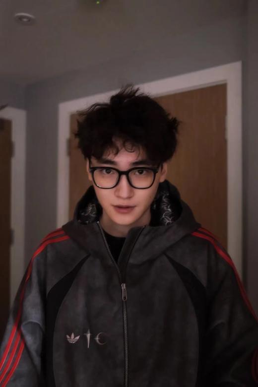 D121673联名款运动连帽拉链舒适夹克外套男女同款 商品图11