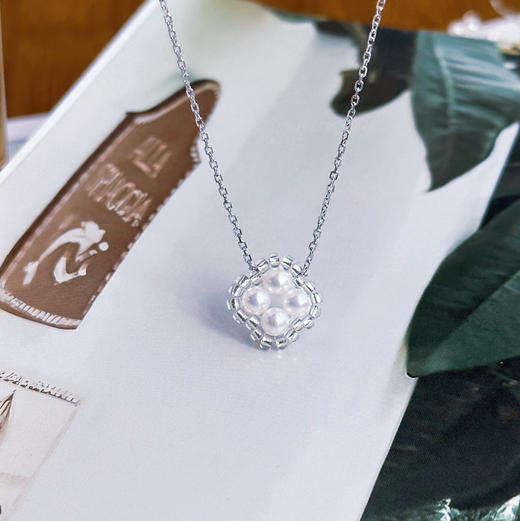 甄珠贝 纯手工精制 四叶草+雪花系列 淡水ji光正圆珠 商品图7