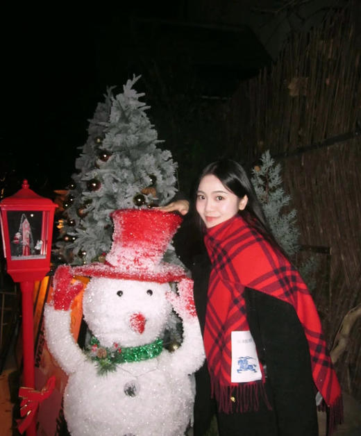 巴宝莉 新款苏格兰格纹羊绒围巾（DSX） 商品图3