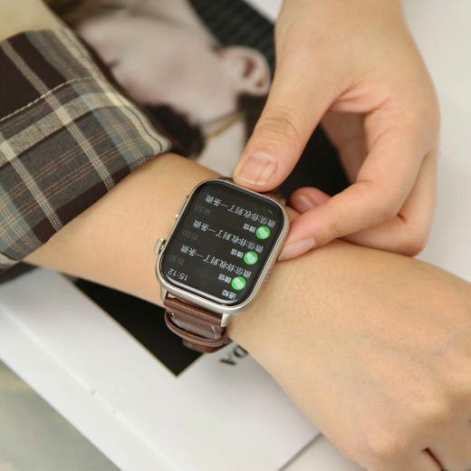 疯抢中！！【春节不打烊】下单即送两条表带【中国500强·创维S9 Pro智能手表】防跌倒SOS预警 健康检测 佩戴舒适 两色可选/防水/运动监测等多功能 商品图4