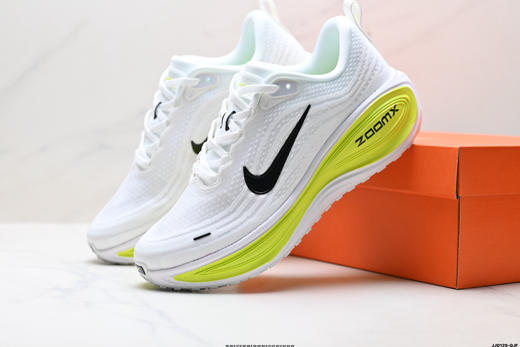 耐克NIKE VOMERO PLUS减震防滑低帮跑步鞋HV8154-106男女鞋 商品图7