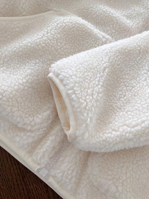 二店y moncler同版，温暖又软萌的的儿童羊羔绒外套 商品图6