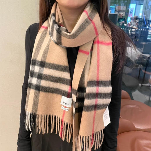 巴宝莉 经典羊绒格子围巾（DSX） 商品图1
