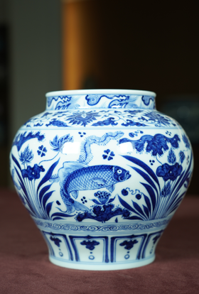 元青花鱼藻纹罐