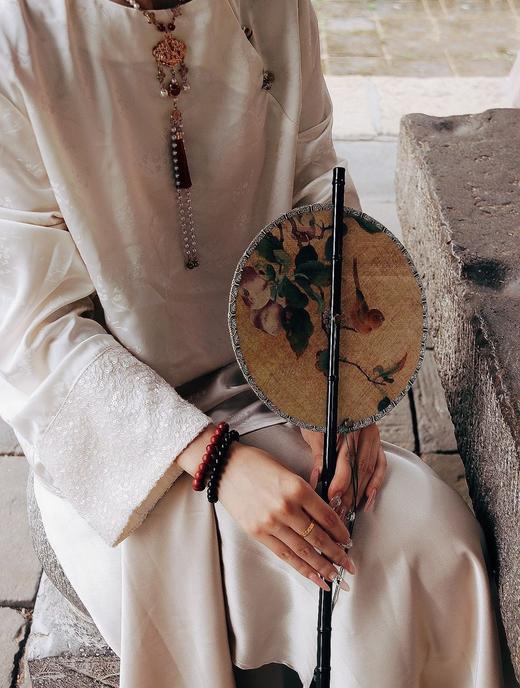 一店k 很中式的老钱感 各种好看的合香珠手串 1oo%天然药香！自带好闻的香气  太治愈了！有品位的新中式配饰 合集（礼盒包装 ） 商品图6