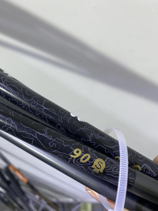 几乎全新外贸渠道日系工坊定制小蜜蜂PC款铁杆组5-P碳包钢杆身90Ｓ原价2400元特价3280元 商品图9