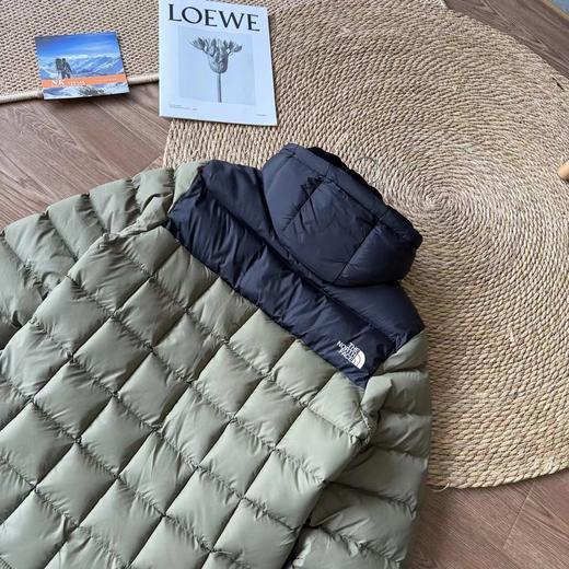 D121601男女同款简约拼色设计精典方格连帽棉服 商品图14