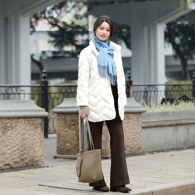 144K57322加厚舒适通勤橡筋后腰显瘦拼接线条直角口袋含绵羊毛高腰微喇叭裤-RJ054