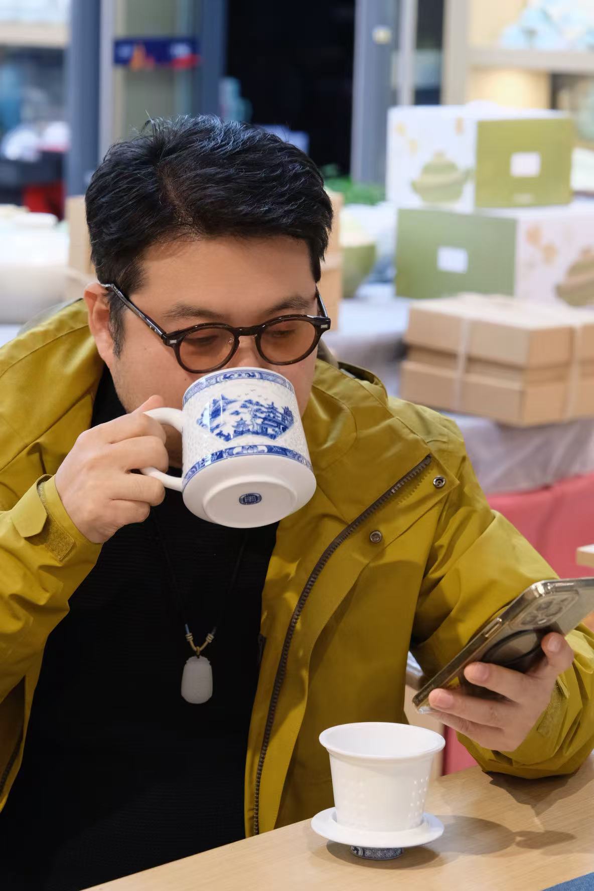 【景德镇茶具】高白泥  青花玲珑 茶杯马克杯 茶水分离耐高温 开水杯办公杯礼品瓷