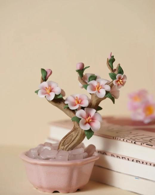 （赠价值百元车载香薰礼盒）上新了故宫瓷花盆景香薰，联手江南香道品牌，苏叶堂」打造，从诗词意境中汲取香氛灵感【G】 商品图3