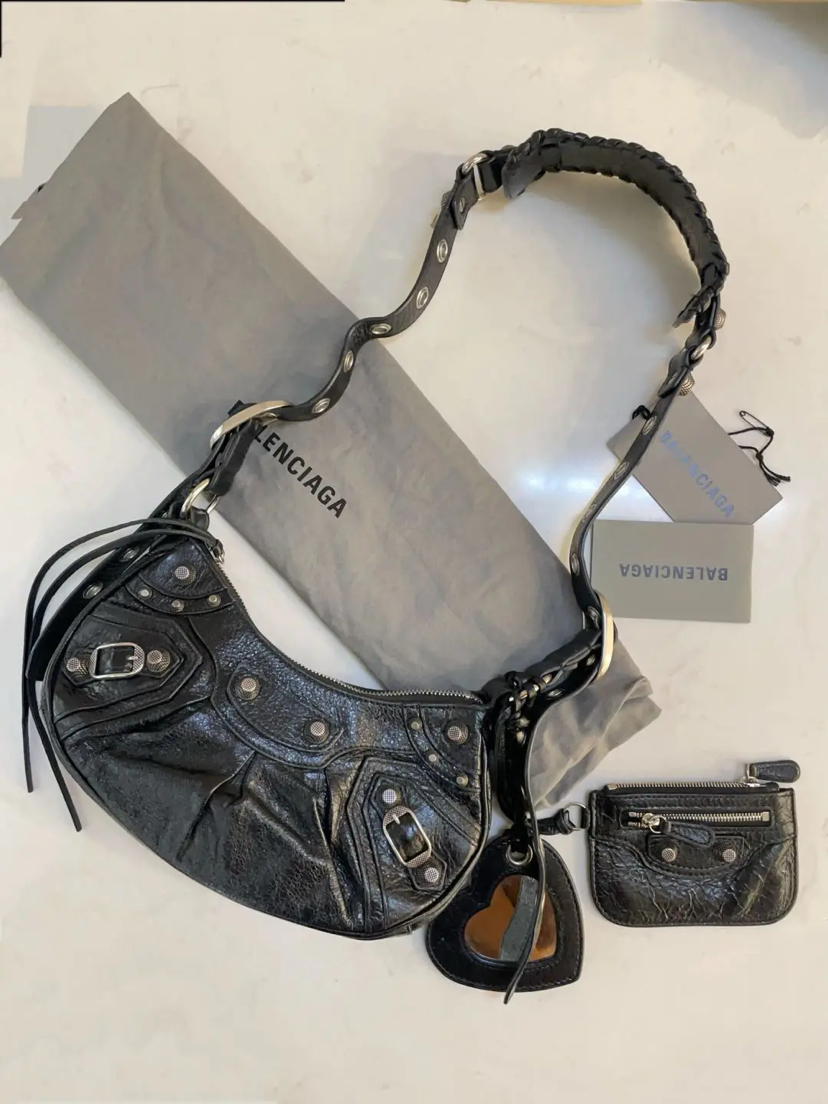 巴黎世家 Le Cagole 黑色 油蜡皮 月牙机车包