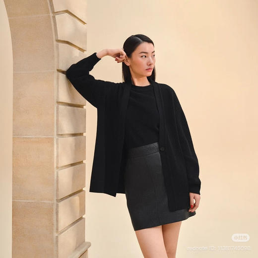 1216-3 渠道货 气场全开 大马经典款 全羊绒廓形大开衫 我穿40很宽松 商品图5