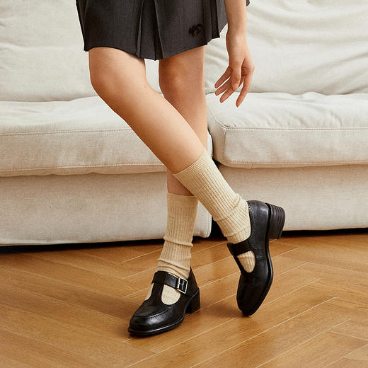 【上新】千百度英伦风粗中跟玛丽珍鞋女2026春季新款T字鞋厚底真皮乐福鞋A26117839 商品图3