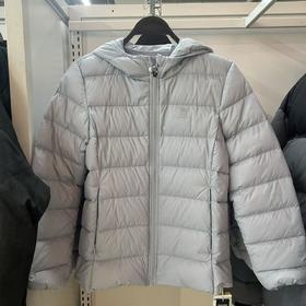 249.9元 骆驼女款轻薄羽绒服 613219-HD（线上线下同步在售不保证有货，介意勿拍）