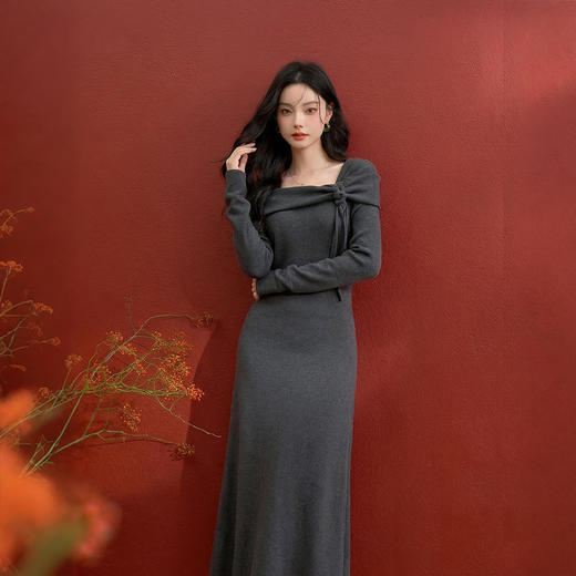 西遇法式长袖连衣裙女秋季新款名媛气质花朵针织收腰长裙V0055473 商品图3