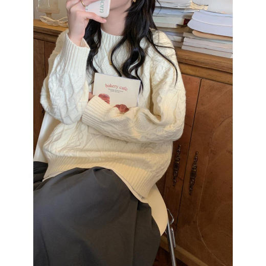 【新年红色麻花毛衣】秋冬新款 复古慵懒风圆领宽松套头针织衫 新年毛衣 商品图2