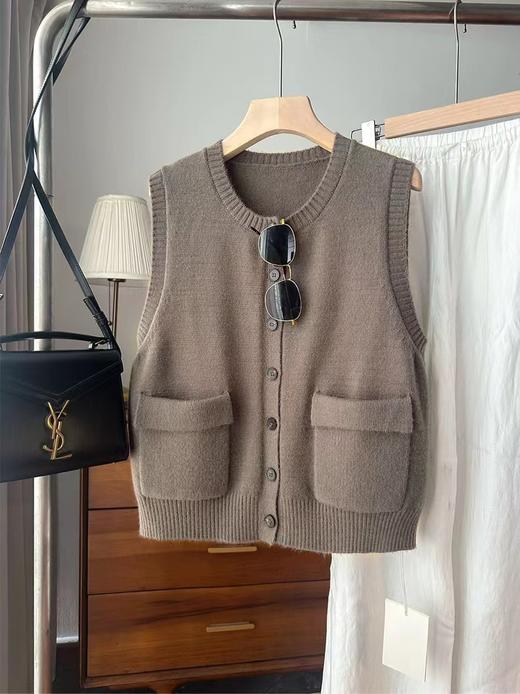 D121628老钱风！复古时尚百搭羊毛混纺单排扣圆领无袖针织马甲背心 商品图0