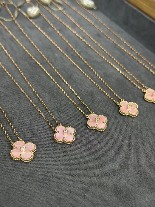 D121646新款2025圣诞四叶草天然粉色贝母项链 商品图11