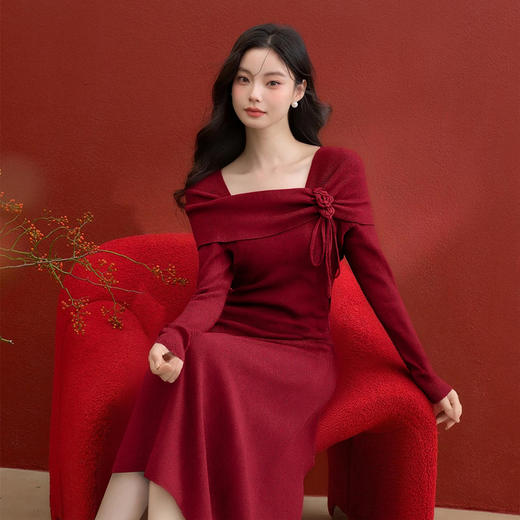 西遇法式长袖连衣裙女秋季新款名媛气质花朵针织收腰长裙V0055473 商品图4