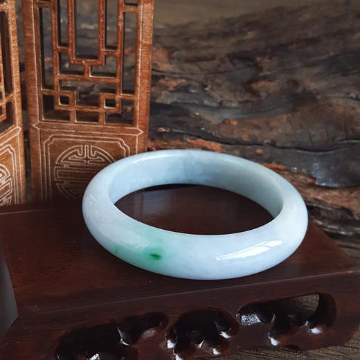 【天然正品】A货翡翠天然精品正桩细腻无纹裂糯种春彩紫罗兰飘辣阳绿 55.5号翡翠手镯  071225HS33 商品图5