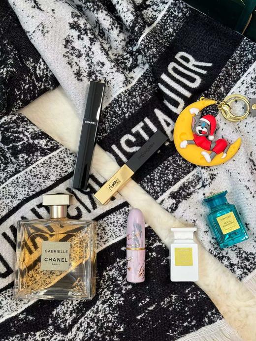 D121694新一代表白利器幸福感爆棚围巾香水礼盒 商品图4