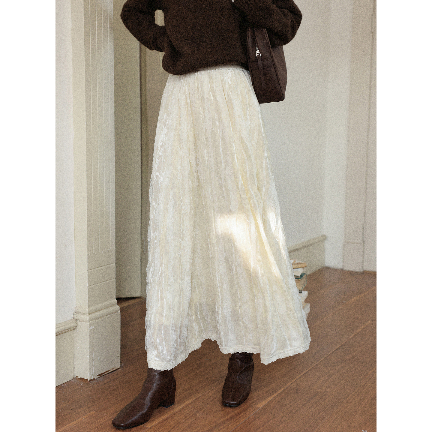 鹿向南【1220/20:00新品前1小时7折限量100件】杏色丝绒半身裙女