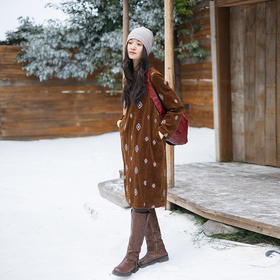 绽放855朵/绣花灯连衣裙·棉灯芯绒几何刺绣藏肉显瘦裙子女中长款