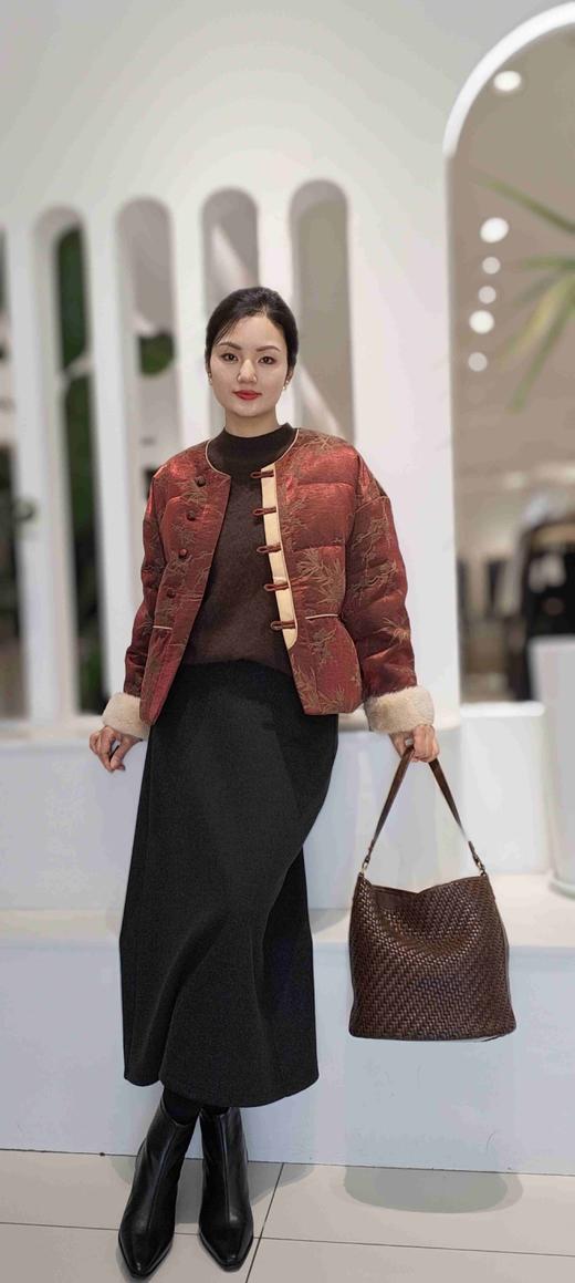 545227新中式圆领袖口水貂鹅绒服 商品图4