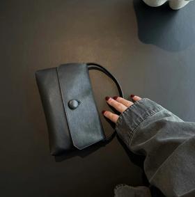 福利重磅   Row新款！Sally迷你手提信封包  糯叽叽手拿包 意大利进口胎牛皮