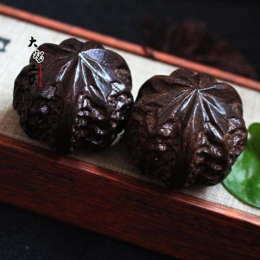 【传统雕刻技艺❗️精美艺术品】越南沉香木木质摆件皮黑木雕手把件工艺品。jb 商品图1