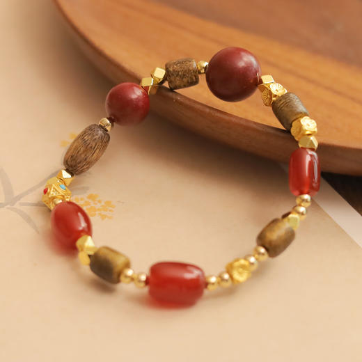 【买二赠零钱包】祈玺·合香珠/水晶手串丨32款可选，普陀山祈福邮局授权、直发，男女款，手串/小金砖吊坠/项链，承包新年好意头！可自用可送礼（附寺院祈福+手工盖章祈福卡） 商品图9