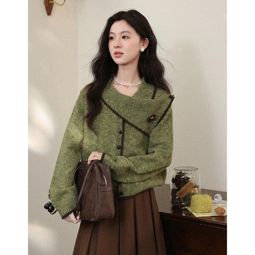 鹿向南【1220/20:00新品前1小时7折限量100件】复古绿毛衣 商品图0