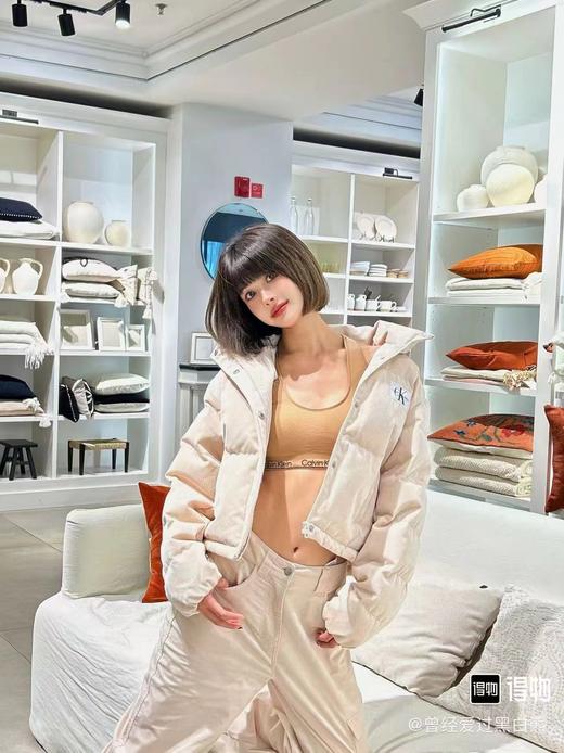 D121671贴布刺绣大口袋女款立领条绒鸭绒羽绒服 商品图4