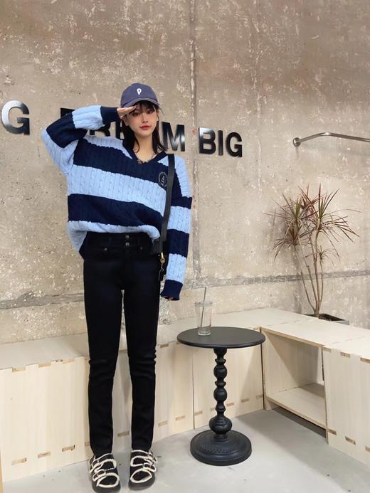 D121611两粒扣高腰加绒修身灰色牛仔来咯～3D立体塑腰穿上就是漫画腿 商品图3