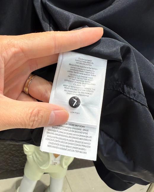 D121616新款黑色袖标黑武士羽绒服男女同款 商品图14