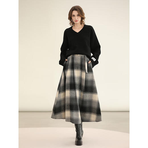 COCOBELLA英伦风格纹毛呢半身裙女秋冬气质A字大摆长裙HS3096 商品图3