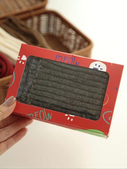 3双起拍❗秋冬穿搭点睛之笔【柠檬舒品lemonsox羊毛堆堆袜套】9.9💰一双❗时髦精都给我穿起来！添加绵羊毛➕腈纶成分，厚实保暖✅巨百搭！鲨鱼裤+雪地靴/运动鞋都好看 商品图6