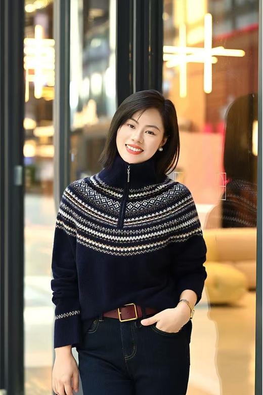【现货】专柜 800 + 品质费尔岛经典花纹针织衫 可翻立领半拉链 软糯保暖 商品图4