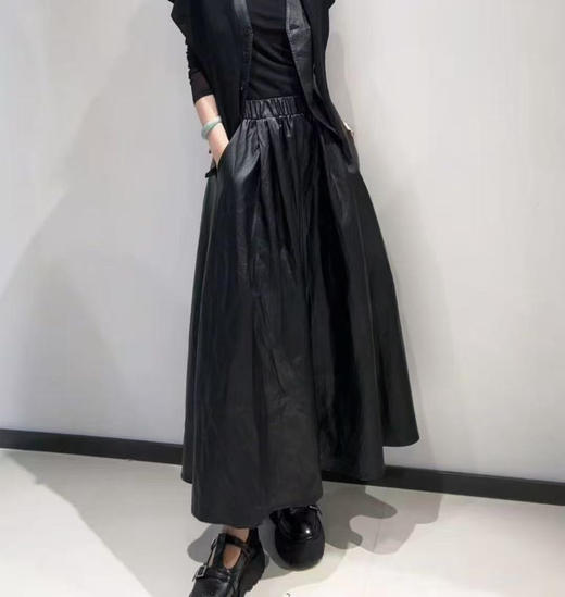 原单潮牌蛋白皮裙（裙长大约85cm左右）只有黑色❗️❗️❗️ 商品图0