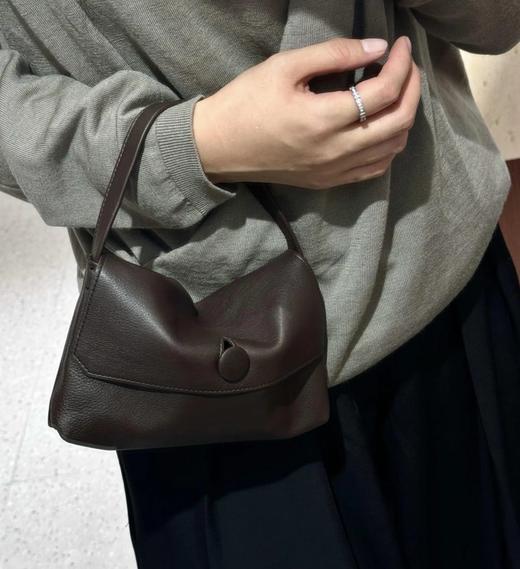 福利重磅   Row新款！Sally迷你手提信封包  糯叽叽手拿包 意大利进口胎牛皮 商品图1