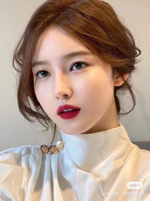 D121660复古千金色圣诞限定黑丝绒口红 商品图5